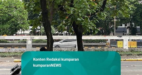 Massa Pendemo di Depan DPR Sudah Bersih, Tol Dalam Kota Dibuka Lagi
