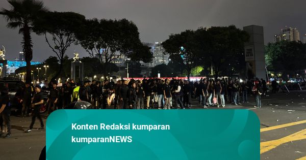 Ramai Video Pengendara Ojol Tertabrak Mobil Rantis Polisi di Pejompongan