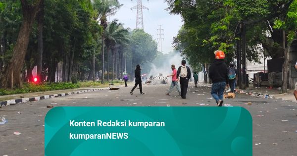Update Terkini di Kwitang: Hujan Turun, Kericuhan Belum Juga Reda
