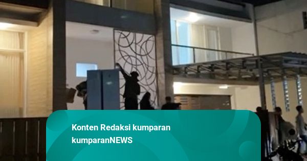 Rumah Nafa Urbach Dijarah Massa, Barang-barang Berharga Digondol