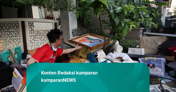 Barang yang Dijarah dari Rumah Srimul: Standee Messi dan Mbappe, AC, Lukisan