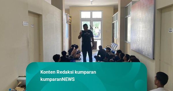 Polisi Tangkap 65 Remaja Terkait Aksi Anarkis di DPRD Solo