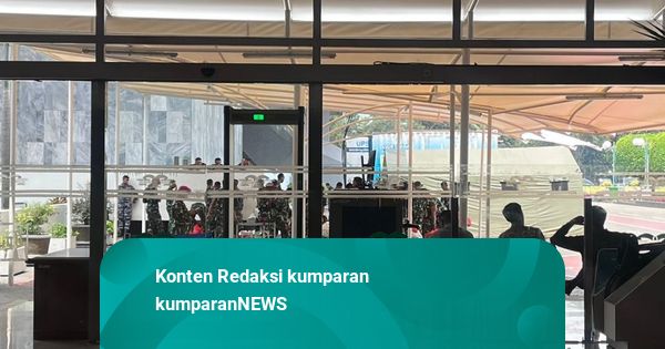 Yang tak Biasa di Kawasan Gedung DPR Setelah Demo Ricuh