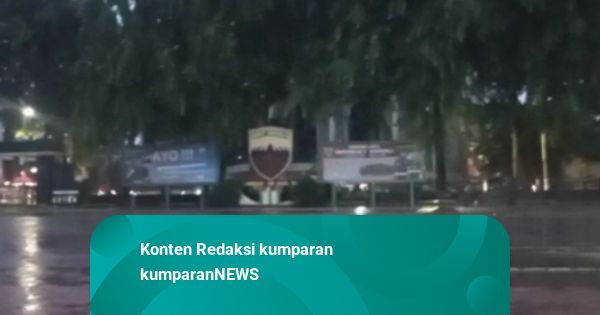 Demo di Depan DPRD Sumut Diwarnai Lempar Botol, Kini Kondusif