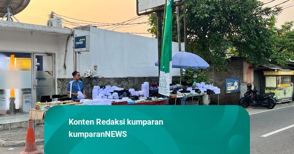 Pedagang Minyak Wangi Saat Maulid Nabi: Rela Tidur di Masjid demi Rezeki