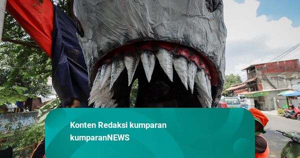 Foto: Hiu Si Joba, Perahu Daur Ulang dari Botol Plastik