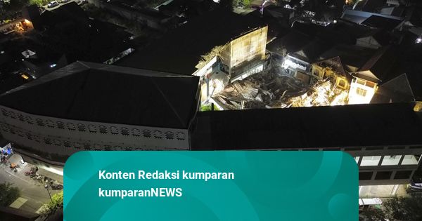 SAR: Ada 7 Korban yang Masih Hidup Terjepit Reruntuhan Ponpres di Sidoarjo
