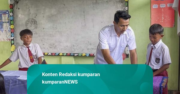 Kala Guru SD di Kediri Ajarkan 'Skill' Tambahan ke Murid: Menyetrika Baju