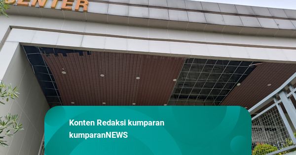 Plafon Gedung Islamic Center Tangsel Ambruk Diterpa Angin Kencang