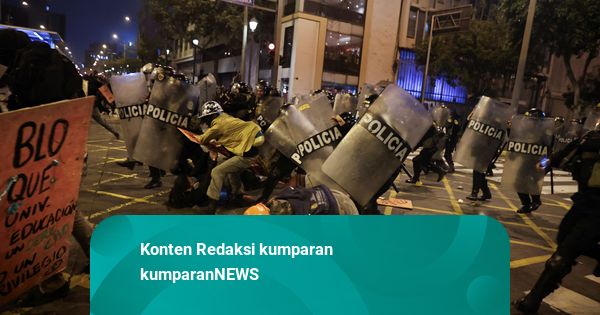 Foto: Aksi Gen Z di Peru Ricuh, 1 Demonstran Tewas Ditembak Polisi