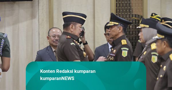 Jaksa Agung Lantik 17 Kajati: Kejaksaan Harus Jadi Garda Depan Berantas Korupsi
