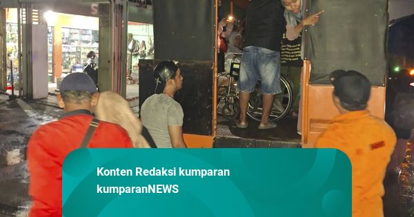 Banjir Masih Genangi Kaligawe Semarang, BPBD Evakuasi Pasien RSI Sultan Agung