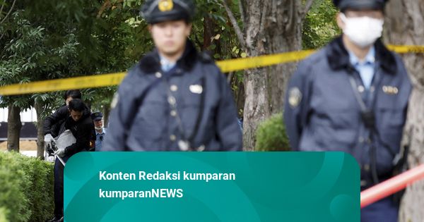 Foto: Polisi Berjaga Ketat usai Penyerangan di Sekitar Kedubes AS di Tokyo