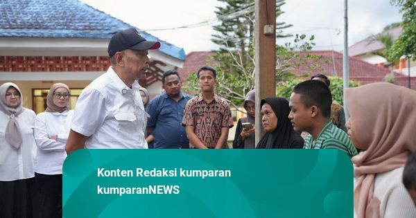 Wamensos Agus Jabo Temui Anak Buruh Tani yang Penuh Harapan di SRMA 43 Magelang