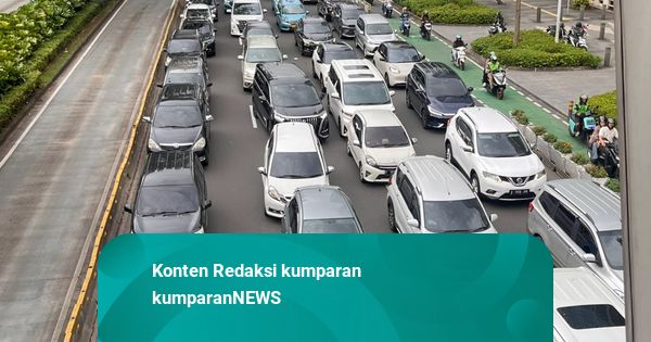 Lalu Lintas di Jalan Sudirman Padat Jelang Konser BLACKPINK Hari Kedua di GBK