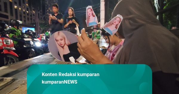 Kisah Pedagang Pernak-Pernik BLACKPINK Dapat Cuan dari Konser di GBK