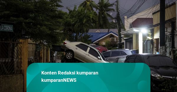 Foto: Tumpukan Mobil Imbas Topan Kalmaegi Hantam Filipina, 40 Orang Tewas