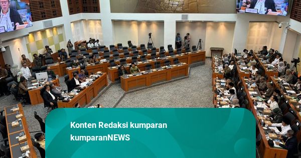 BNPB-Timwas Bahas Penanganan Bencana: Korban Turun, Minta Tambah Anggaran