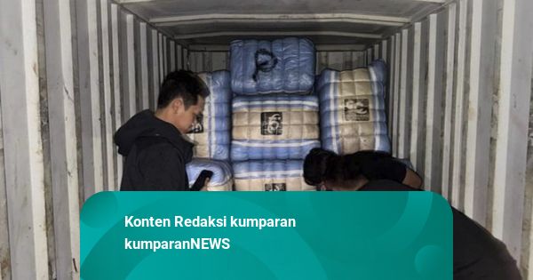 Polisi Bongkar Sindikat Balpres di Jakarta, 207 Bal Pakaian Bekas Impor Disita