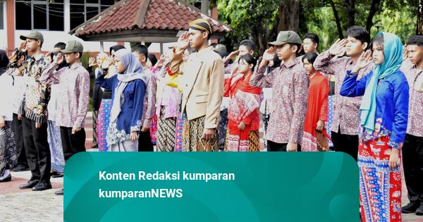Hari Guru Nasional, Siswa Sekolah Rakyat Gelar Upacara Bendera hingga Flashmob