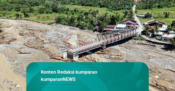 Foto: Jembatan Penghubung Nagan Raya-Aceh Tengah Putus Diterjang Banjir Bandang