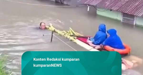 Aksi Kapolsek di Sumut Berenang Pakai Batang Pisang Selamatkan Warga saat Banjir