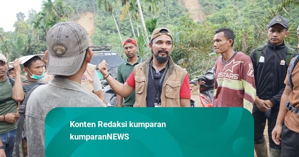 Kisah Bupati Aceh Timur Terjang Banjir demi Temui Warga