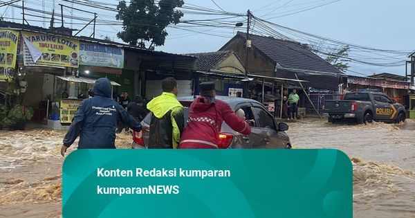 Banjir Landa Pameuntasan Bandung, Ratusan Rumah Terendam