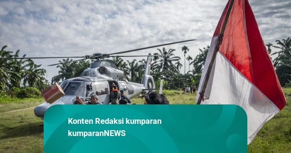 Foto: Helikopter TNI AL Bantu Kirim Bantuan untuk Korban Bencana Alam di Aceh