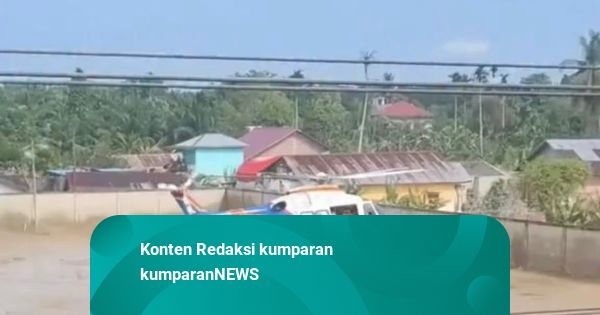 Momen Helikopter Polri Terbang Rendah untuk Drop Logistik di Aceh Tamiang