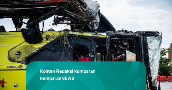 Bus Maut di Tol Krapyak: Gagal Kontrol Picu Kecelakaan, 16 Orang Tewas