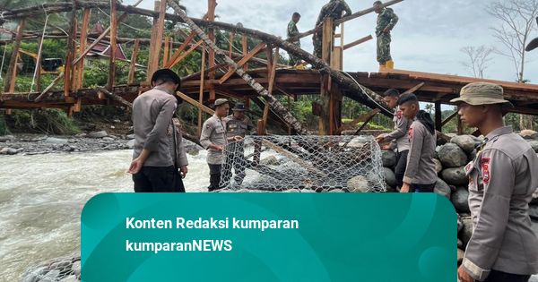 TNI-Polri Terus Bangun Jembatan Darurat di Agam, Buka Akses ke Daerah Terisolasi