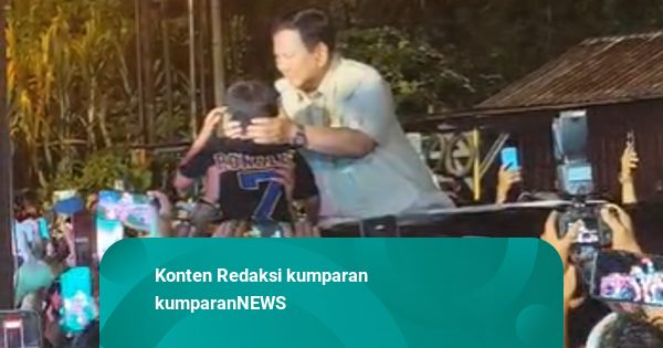 Pelukan Prabowo untuk Anak-Anak di Pengungsian Tapsel Usai Rayakan Tahun Baru