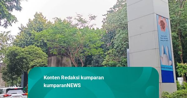 Mensesneg Bicara Rencana Pembongkaran Tiang Monorel di Senayan
