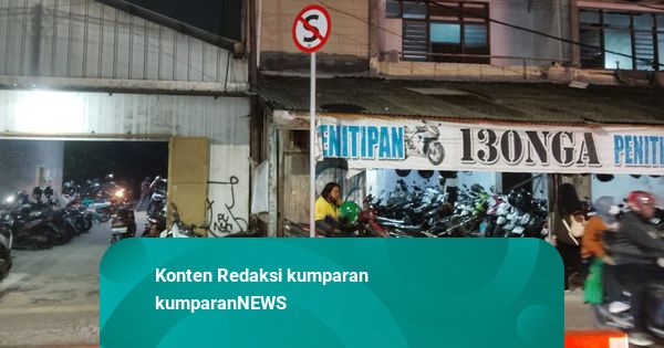 Stasiun Bekasi dan Ladang Parkir: Rumah Berubah Fungsi, UMR Naik Tarif Ikut Naik