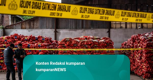 Foto: Ribuan Karung Bawang Bombai Ilegal Berhasil Diamankan di Semarang