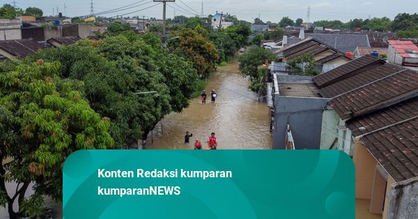 Foto: Banjir Rendam 556 Rumah Warga hingga RSUD di Serang