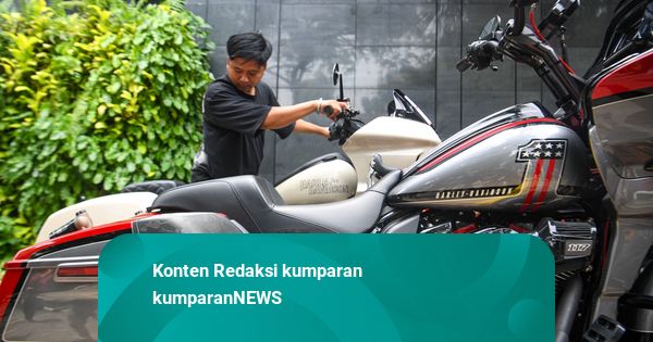 Foto: Hakim Cek Langsung Ferrari hingga Harley Bukti Kasus Pencucian Uang