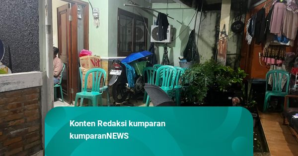 Isak Tangis Keluarga Begitu Tahu Pesawat ATR Hilang Kontak di Maros