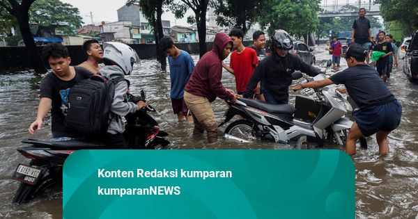 Banjir Jakarta: 85 RT Terdampak, Ketinggian Air 210 Cm