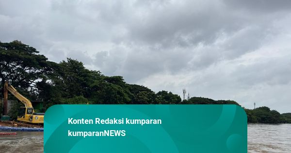 Debit Air Bendung Cengkareng Jadi Indikator Banjir di Jakarta Barat