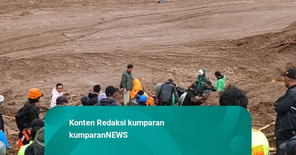 Longsor Terjang Cisarua Bandung Barat, 8 Orang Tewas