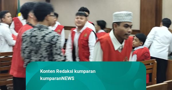 21 Terdakwa Aksi Demo Rusuh di DPR Divonis Pengawasan, Langsung Bebas