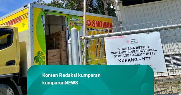 PMI Salurkan 50 Ribu Buku Tulis dan 25 Ribu Pulpen untuk Sekolah di NTT