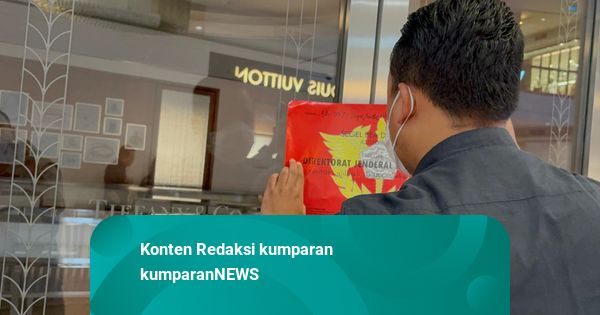 Kanwil Bea Cukai Jakarta Segel 3 Toko Perhiasan Mewah di Mal
