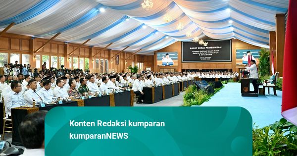 Mensos dan Wamensos Hadiri Taklimat di Istana