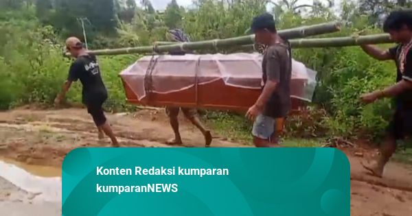 Miris Warga Tana Toraja: Tandu Jenazah 10 Km karena Jalan Rusak dan Terisolir