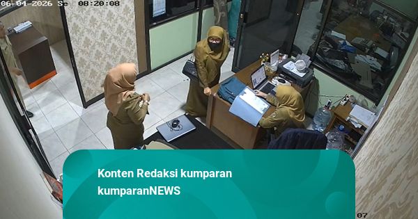 Wanita Datang ke Kantor Pemkab Gresik Pakai Seragam PNS-Bawa SK, Ternyata Palsu