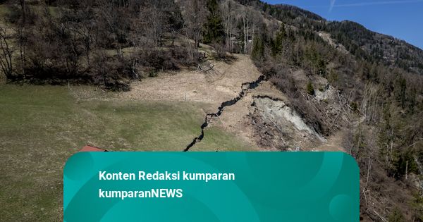 Foto: Melihat Garis Patahan Tanah yang Terus Melebar di Swiss
