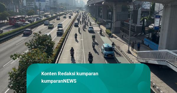 Hari Pertama WFH ASN: Lalu Lintas Kawasan Cawang Lancar
